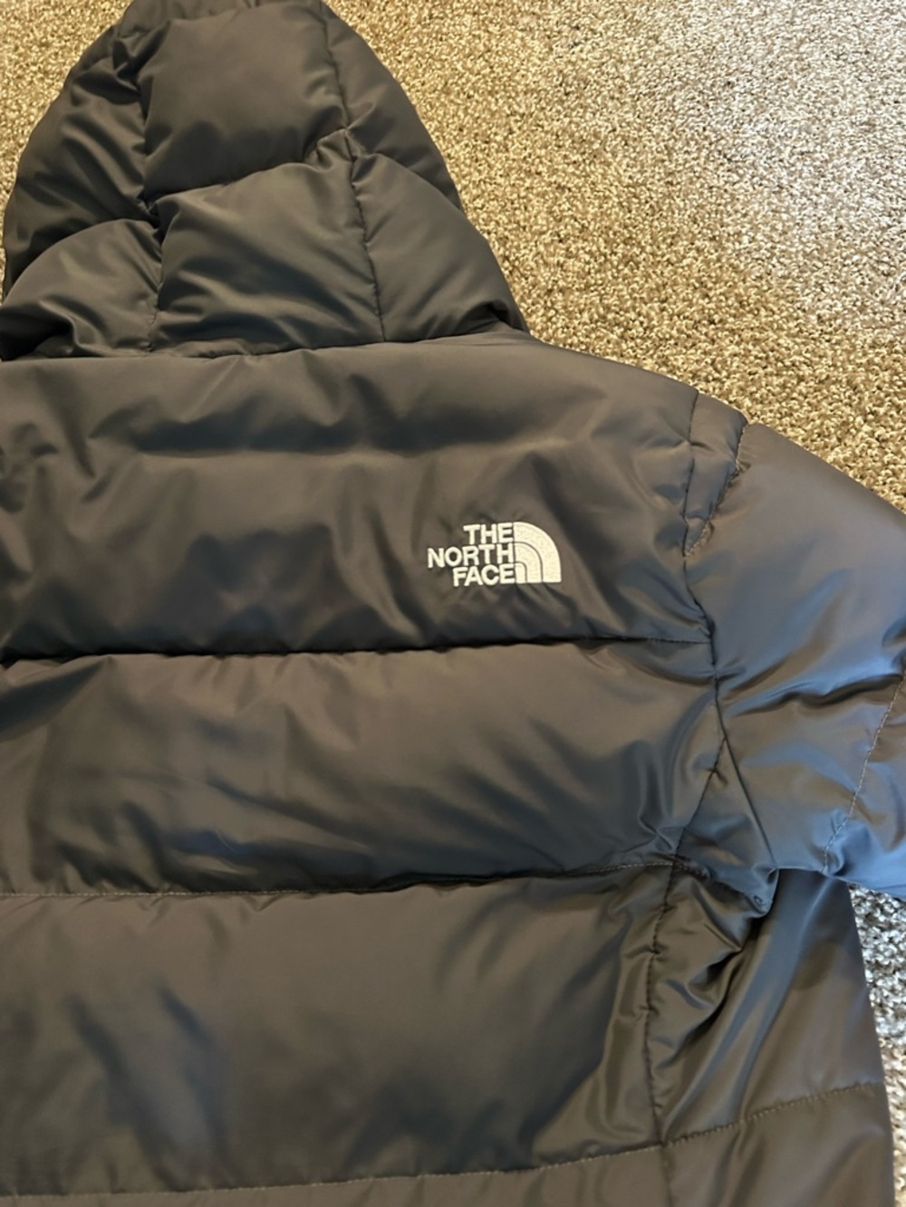 The North Face Hooded Parka - Picture 7 of 9